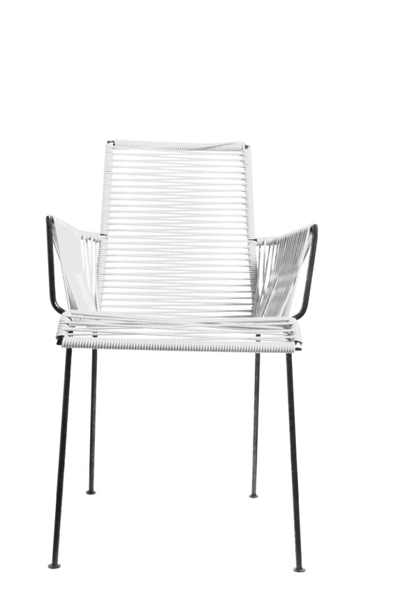 Chaise MAZUNTE COCOON de Boqa avec structure noir, Blanc d'argent Chaise MAZUNTE COCOON de Boqa avec structure noir, Blanc d'argent