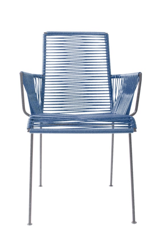 Chaise MAZUNTE COCOON de Boqa avec structure noir, Bleu nuit Chaise MAZUNTE COCOON de Boqa avec structure noir, Bleu nuit
