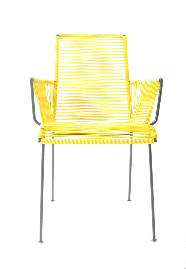 Chaise MAZUNTE COCOON de Boqa avec structure noir, Jaune moutarde Chaise MAZUNTE COCOON de Boqa avec structure noir, Jaune moutarde