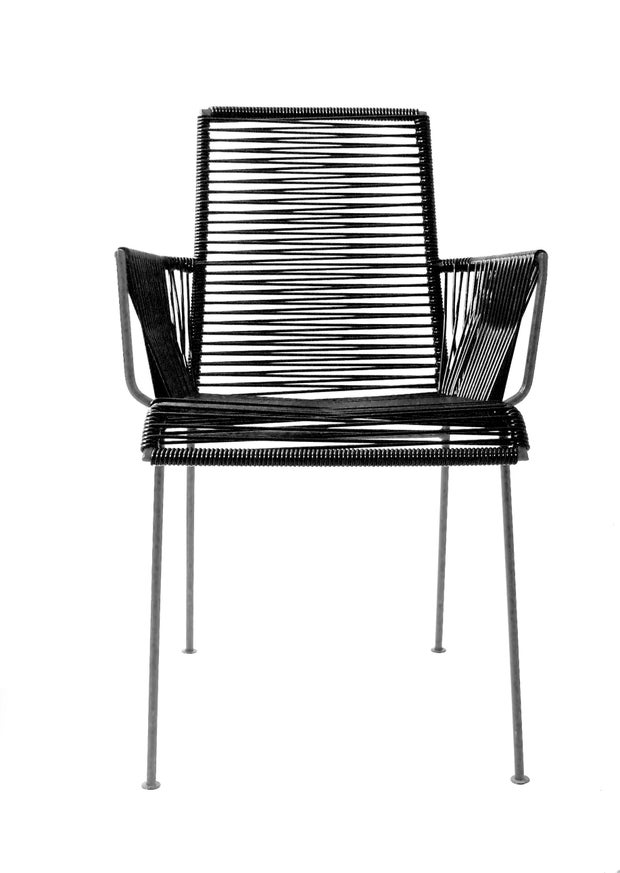 Chaise MAZUNTE COCOON de Boqa avec structure noir, Noir d'aniline Chaise MAZUNTE COCOON de Boqa avec structure noir, Noir d'aniline