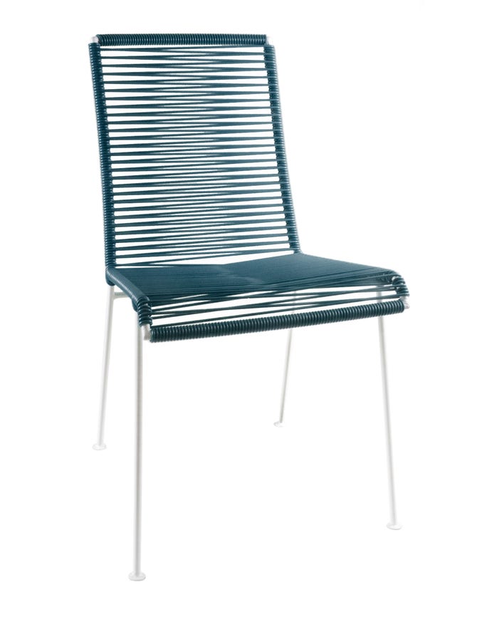 Chaise MAZUNTE de Boqa avec structure blanche, Bleu océan Chaise MAZUNTE de Boqa avec structure blanche, Bleu océan