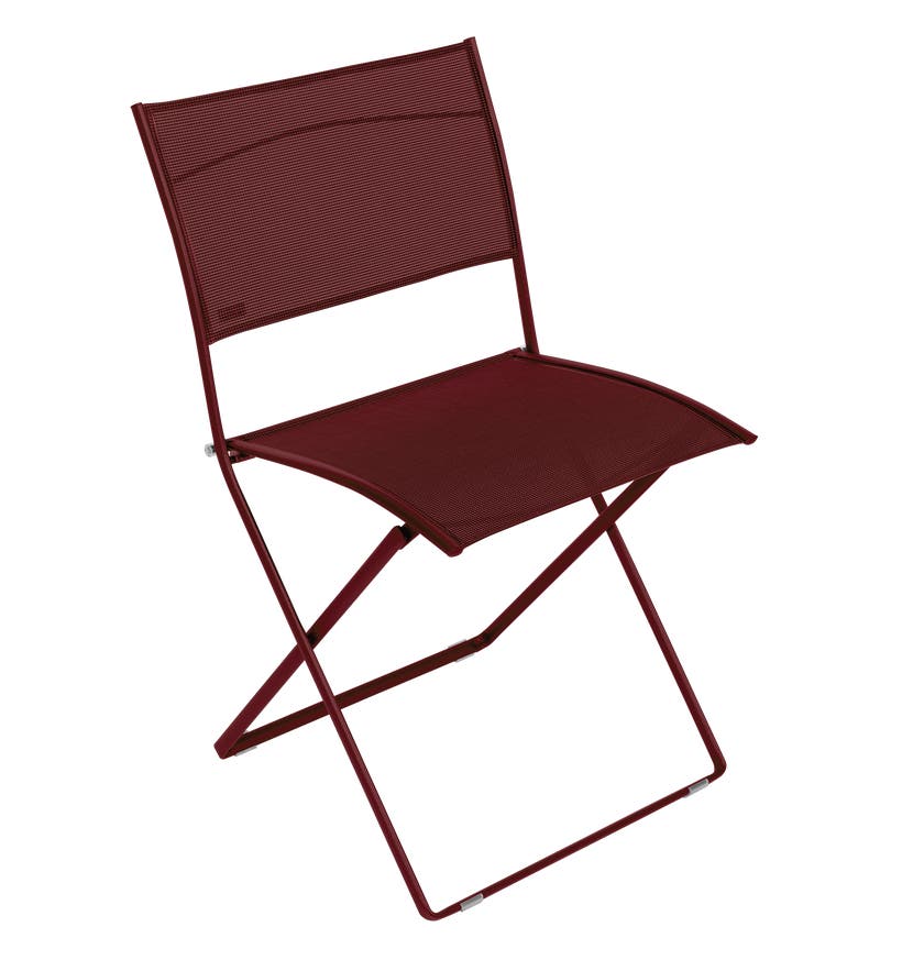 Chaise pliante PLEIN AIR de Fermob, Cerise Noire Stéréo Chaise pliante PLEIN AIR de Fermob, Cerise Noire Stéréo