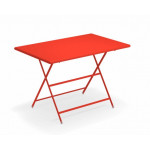 Table rectangulaire ARC EN CIEL de Emu 110 cm rouge écarlate