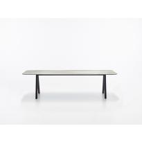 Table de repas extérieur KODO de Vincent Sheppard, Structure aluminium, Plateau céramique, 2 tailles
