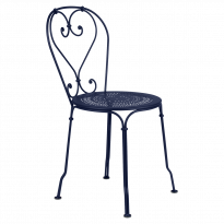 Chaise 1900 de Fermob, Bleu abysse