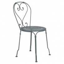 Chaise 1900 de Fermob, Gris Orage