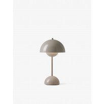 Lampe à poser rechargeable FLOWERPOT VP9 de &Tradition, Grey beige