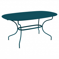 Table ovale 160x90 OPÉRA + de Fermob, bleu acapulco