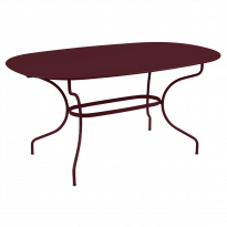 Table ovale 160x90 OPÉRA + de Fermob, Cerise noire