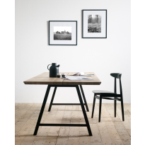 Table ALBERT A de Vincent Sheppard, 180 x 90 cm, Plateau en 2 pièces, Piétement noir, Finition vernis chêne naturel