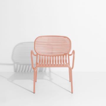 Fauteuil bas WEEK-END de Petite Friture, Blush