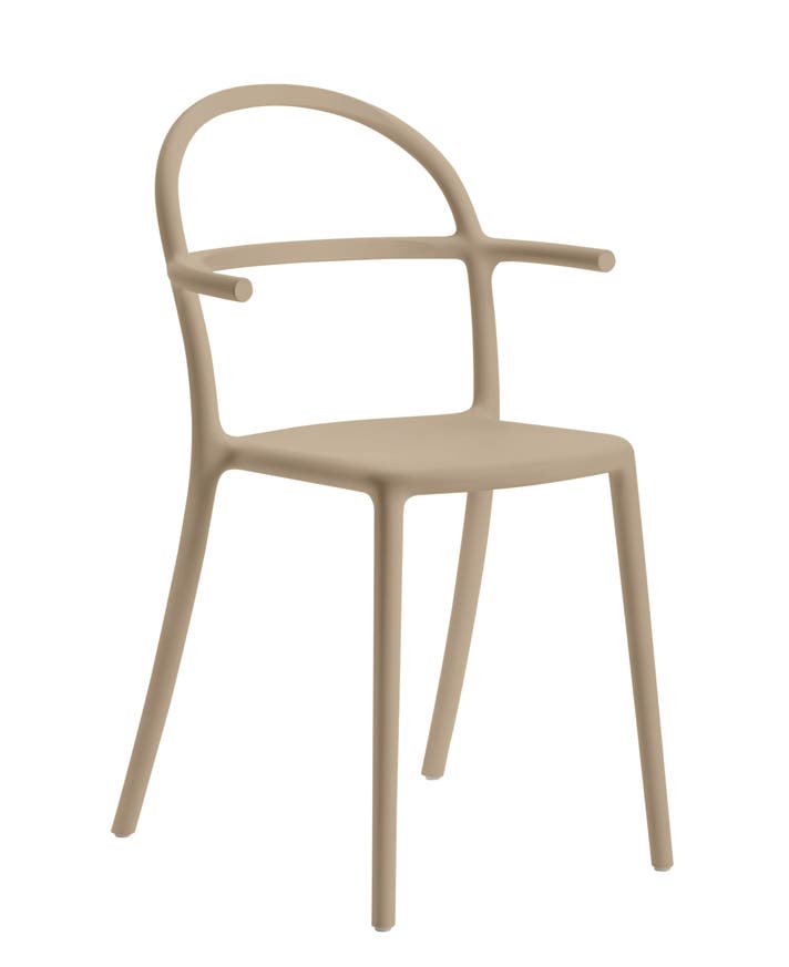 Chaise GENERIC C de Kartell, Tourterelle Chaise GENERIC C de Kartell, Tourterelle