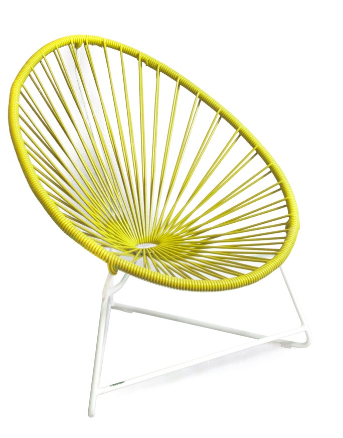 Fauteuil ACAPULCO ENFANT de Boqa avec structure blanche, Jaune moutarde Fauteuil ACAPULCO ENFANT de Boqa avec structure blanche, Jaune moutarde