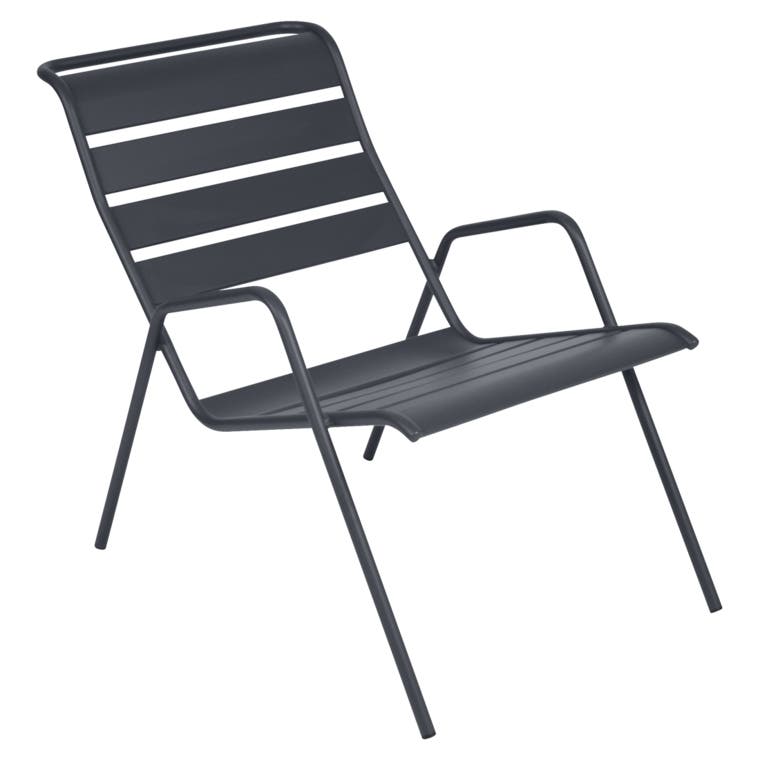 Fauteuil bas MONCEAU de Fermob, Carbone Fauteuil bas MONCEAU de Fermob, Carbone