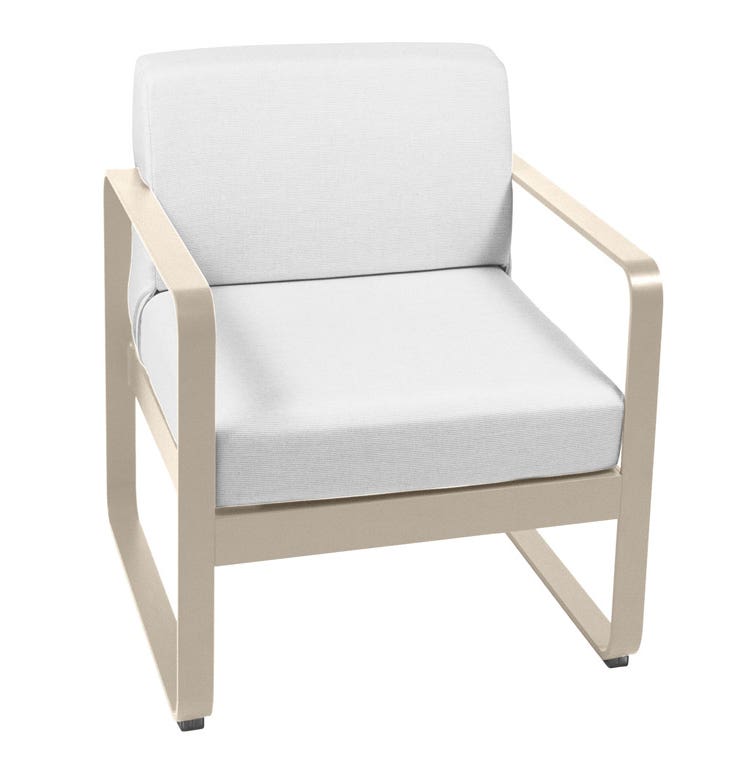 Fauteuil BELLEVIE de Fermob, Coussin blanc grisé, Muscade