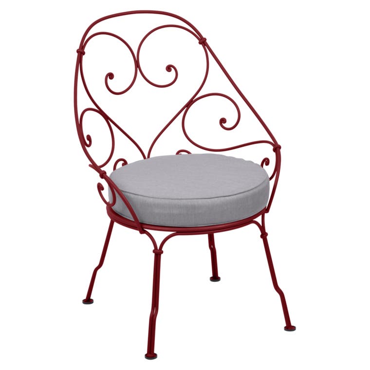 Fauteuil CABRIOLET de Fermob, Coussin Gris flanelle, Piment Fauteuil CABRIOLET de Fermob, Coussin Gris flanelle, Piment