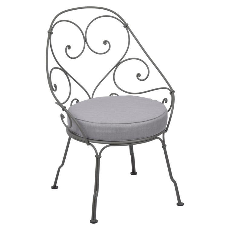 Fauteuil CABRIOLET de Fermob, Coussin Gris flanelle, Romarin Fauteuil CABRIOLET de Fermob, Coussin Gris flanelle, Romarin