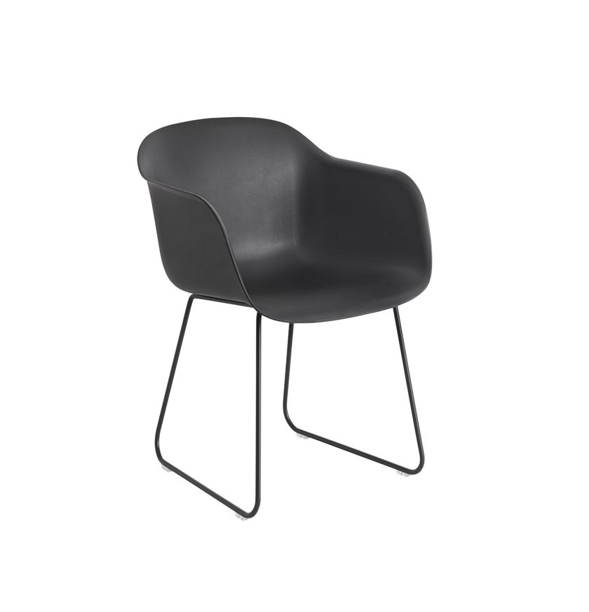 Fauteuil FIBER pieds luge de Muuto, Noir