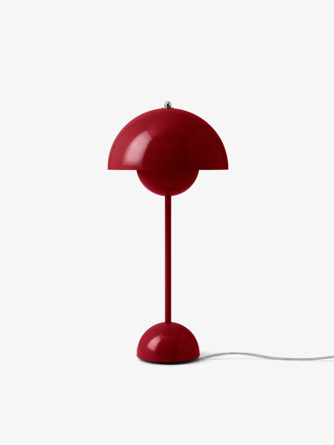 Lampe à poser FLOWERPOT VP3 de &Tradition, Vermilion red Lampe à poser FLOWERPOT VP3 de &Tradition, Vermilion red
