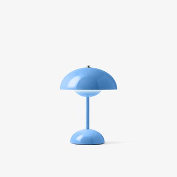Lampe portable et rechargeable FLOWERPOT VP9 de &Tradition, Swim blue