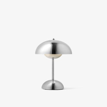 Lampe portable et rechargeable FLOWERPOT VP9 de &Tradition, Chrome