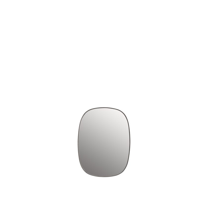 Miroir mural FRAMED MIRROR de Muuto, Small, Gris/verre clair Miroir mural FRAMED MIRROR de Muuto, Small, Gris/verre clair