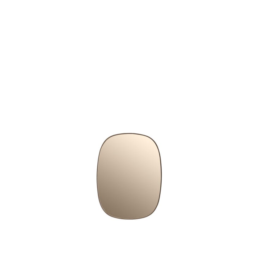 Miroir mural FRAMED MIRROR de Muuto, Small, Rose/verre rose Miroir mural FRAMED MIRROR de Muuto, Small, Rose/verre rose