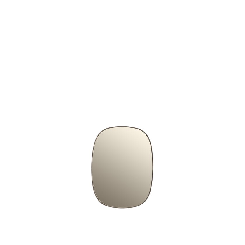 Miroir mural FRAMED MIRROR de Muuto, Small, Taupe/verre taupe Miroir mural FRAMED MIRROR de Muuto, Small, Taupe/verre taupe