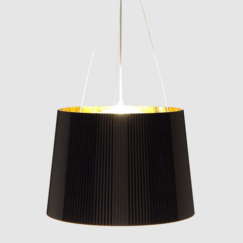 SUSPENSION GE OPAQUE OPAQUE NOIR / INTERIEUR DORE de KARTELL SUSPENSION GE OPAQUE OPAQUE NOIR / INTERIEUR DORE de KARTELL