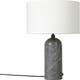 Lampe de table GRAVITY de Gubi, Gris marbré, Abat-jour blanc