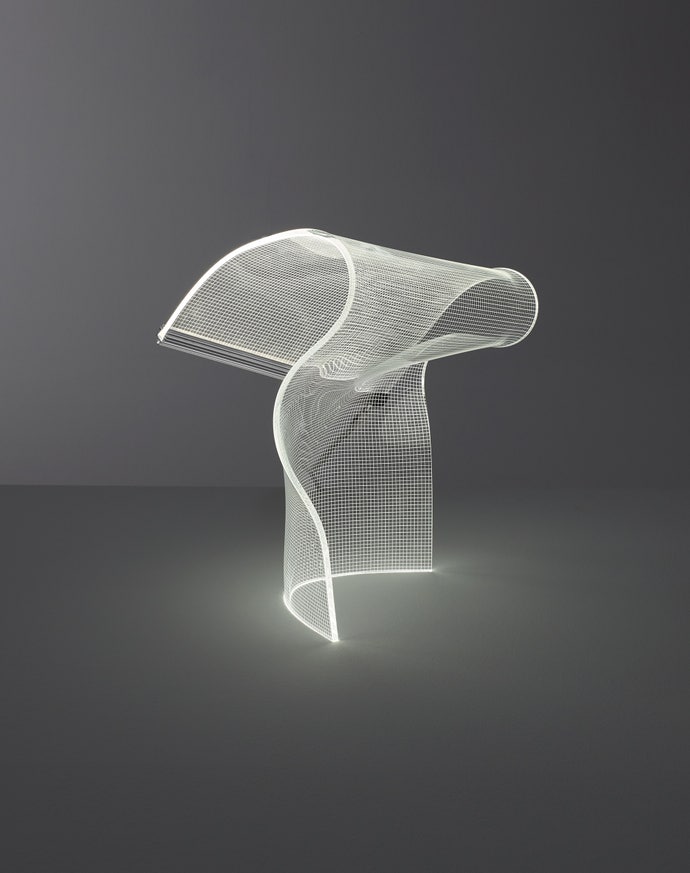 Lampe de table GWEILO SONG ARGENT ANODISÉE de Parachilna Lampe de table GWEILO SONG ARGENT ANODISÉE de Parachilna