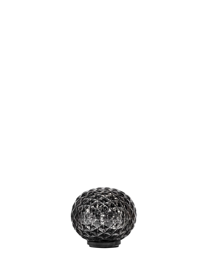 Lampe à poser nomade MINI PLANET de Kartell, Sur batterie avec variateur, Fumé Lampe à poser nomade MINI PLANET de Kartell, Sur batterie avec variateur, Fumé