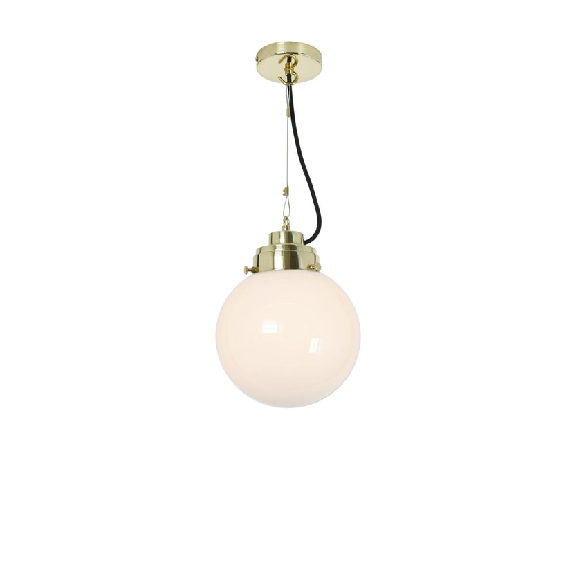 Suspension SMALL GLOBE d'Original BTC, Verre opalin, Laiton Suspension SMALL GLOBE d'Original BTC, Verre opalin, Laiton