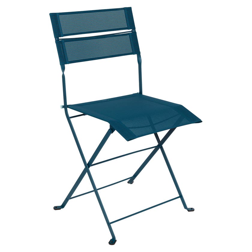 Chaise pliante LATITUDE MONOCHROME de Fermob, Bleu Acapulco Stéréo Chaise pliante LATITUDE MONOCHROME de Fermob, Bleu Acapulco Stéréo