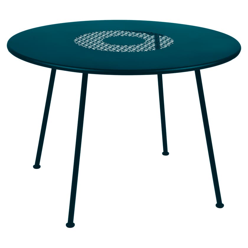 Table ronde LORETTE Ø.110 cm de Fermob, bleu acapulco Table ronde LORETTE Ø.110 cm de Fermob, bleu acapulco