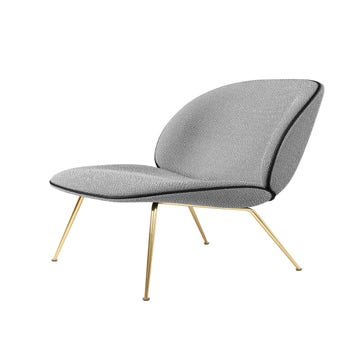 Fauteuil lounge BEETLE avec pieds en laiton de Gubi, Noir et blanc