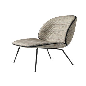 Fauteuil lounge BEETLE Fully Upholstered avec pieds noir de Gubi, Motifs