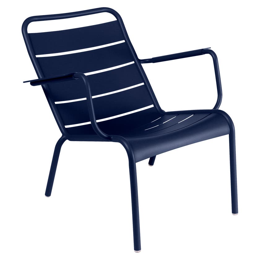 Fauteuil bas LUXEMBOURG de Fermob, Bleu abysse Fauteuil bas LUXEMBOURG de Fermob, Bleu abysse