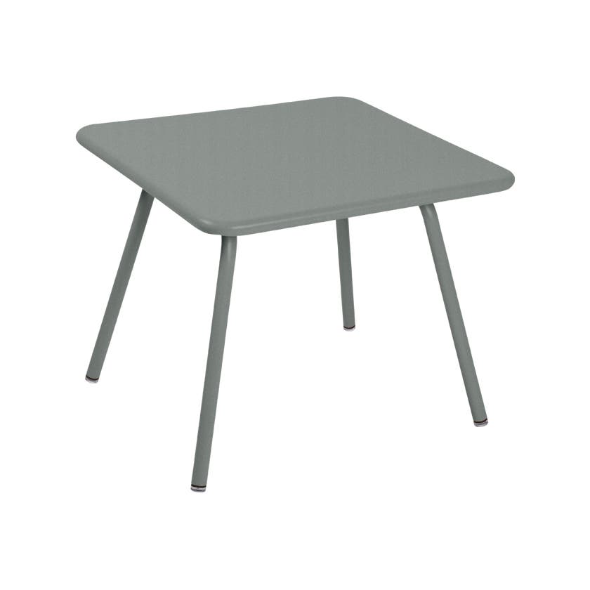 Table LUXEMBOURG KID de Fermob, 57 x 57 cm, Gris lapilli Table LUXEMBOURG KID de Fermob, 57 x 57 cm, Gris lapilli