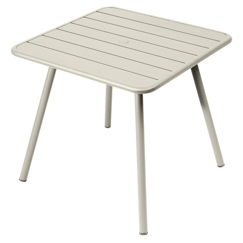 Table carrée 4 pieds LUXEMBOURG de Fermob, Gris argile Table carrée 4 pieds LUXEMBOURG de Fermob, Gris argile