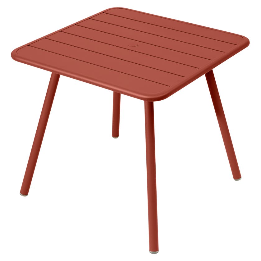 Table carrée 4 pieds LUXEMBOURG de Fermob, ocre rouge Table carrée 4 pieds LUXEMBOURG de Fermob, ocre rouge