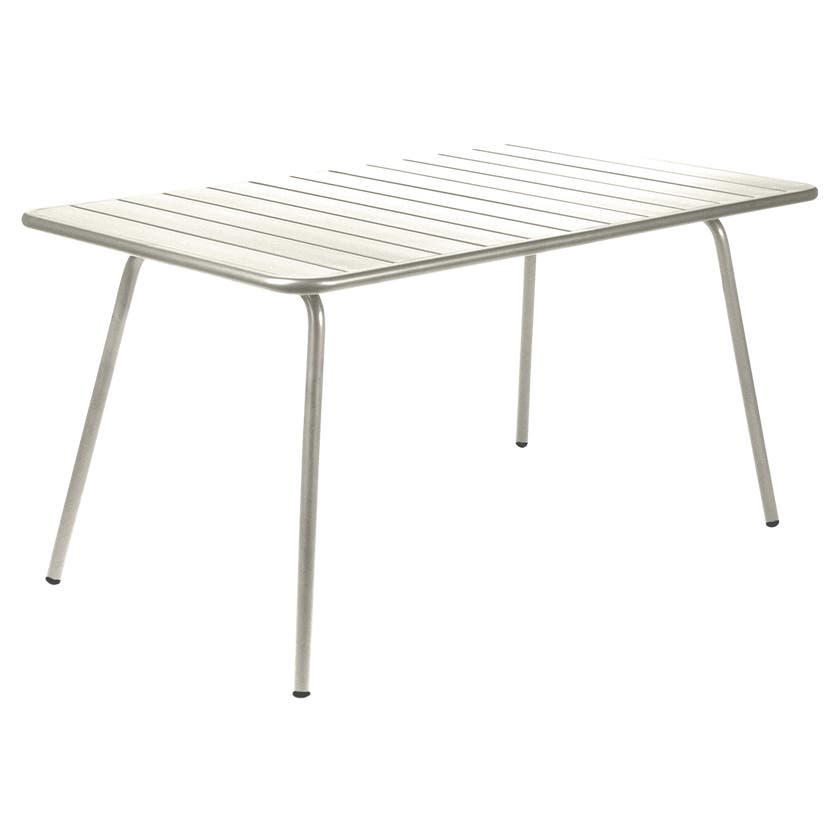 Table LUXEMBOURG de Fermob, 143 x 80 cm, Gris argile Table LUXEMBOURG de Fermob, 143 x 80 cm, Gris argile