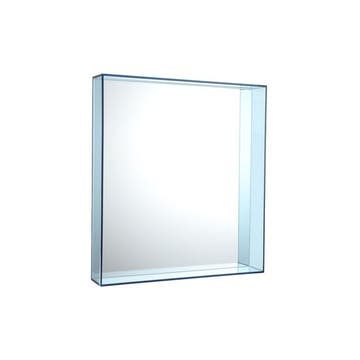 Miroir ONLY ME de Kartell, Bleu ciel transparent, L.50 X H.70 X P.9