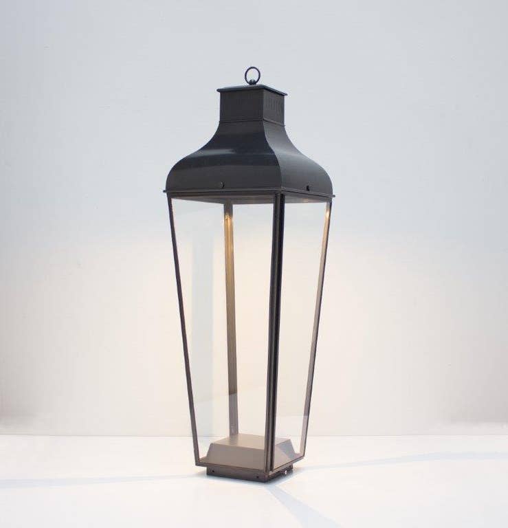 Lanterne MONTROSE FLOOR - LED de Nautic, Bronze patine foncé, Verre clair