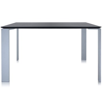 Table FOUR carrée de Kartell, 128 x 128,  Piètement acier coloris aluminium, Plateau noir