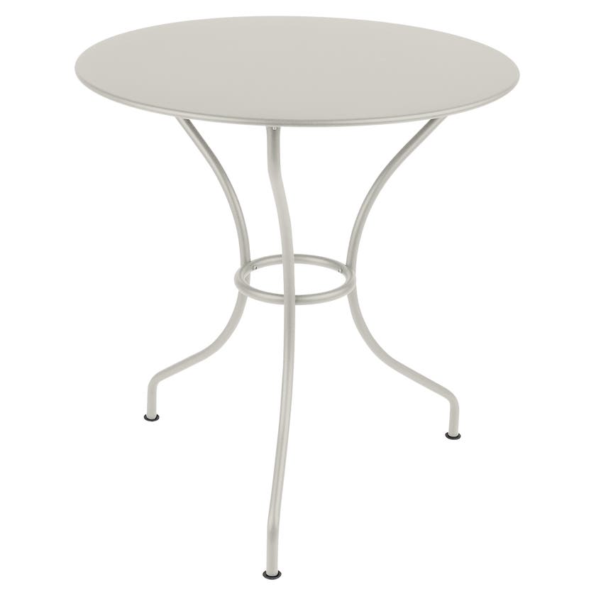 Table ronde OPÉRA + de Fermob, D. 67, Gris argile Table ronde OPÉRA + de Fermob, D. 67, Gris argile