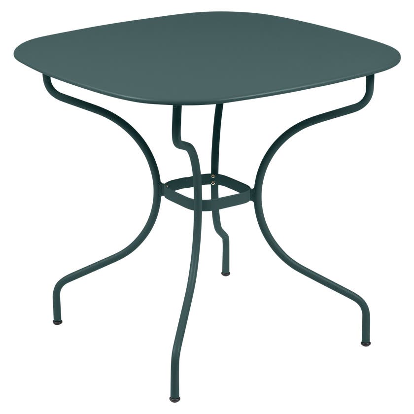 Table carronde OPÉRA + de Fermob, Gris orage Table carronde OPÉRA + de Fermob, Gris orage