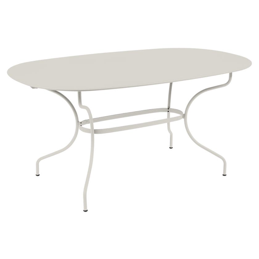 Table ovale 160x90 OPÉRA + de Fermob, Gris argile Table ovale 160x90 OPÉRA + de Fermob, Gris argile