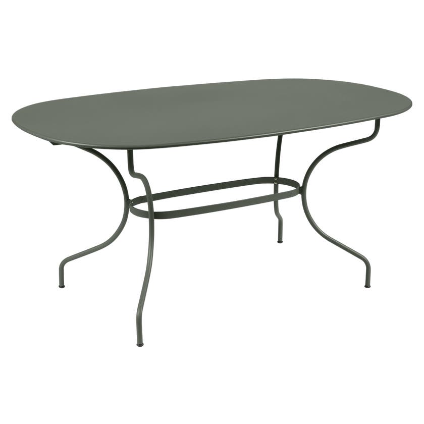 Table ovale 160x90 OPÉRA + de Fermob, Romarin Table ovale 160x90 OPÉRA + de Fermob, Romarin