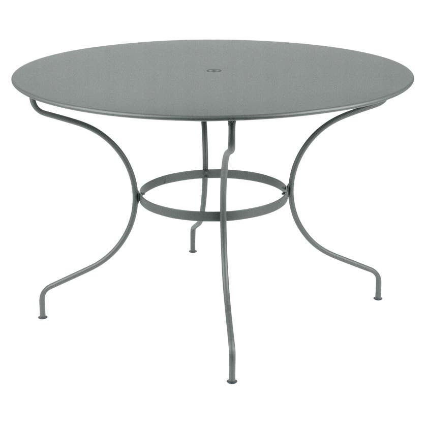 Table ronde OPÉRA + de Fermob, D. 117, Gris lapilli Table ronde OPÉRA + de Fermob, D. 117, Gris lapilli